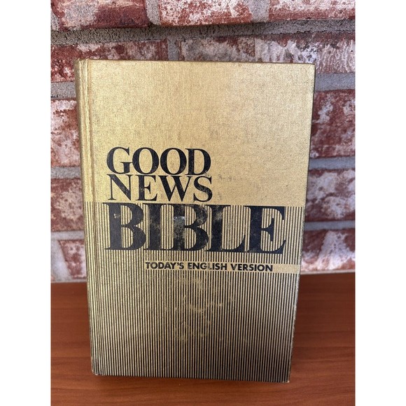 Vintage GOOD NEWS BIBLE Today's English Version ABS Illustrated Gold 1986 HB 161 - Picture 1 of 10